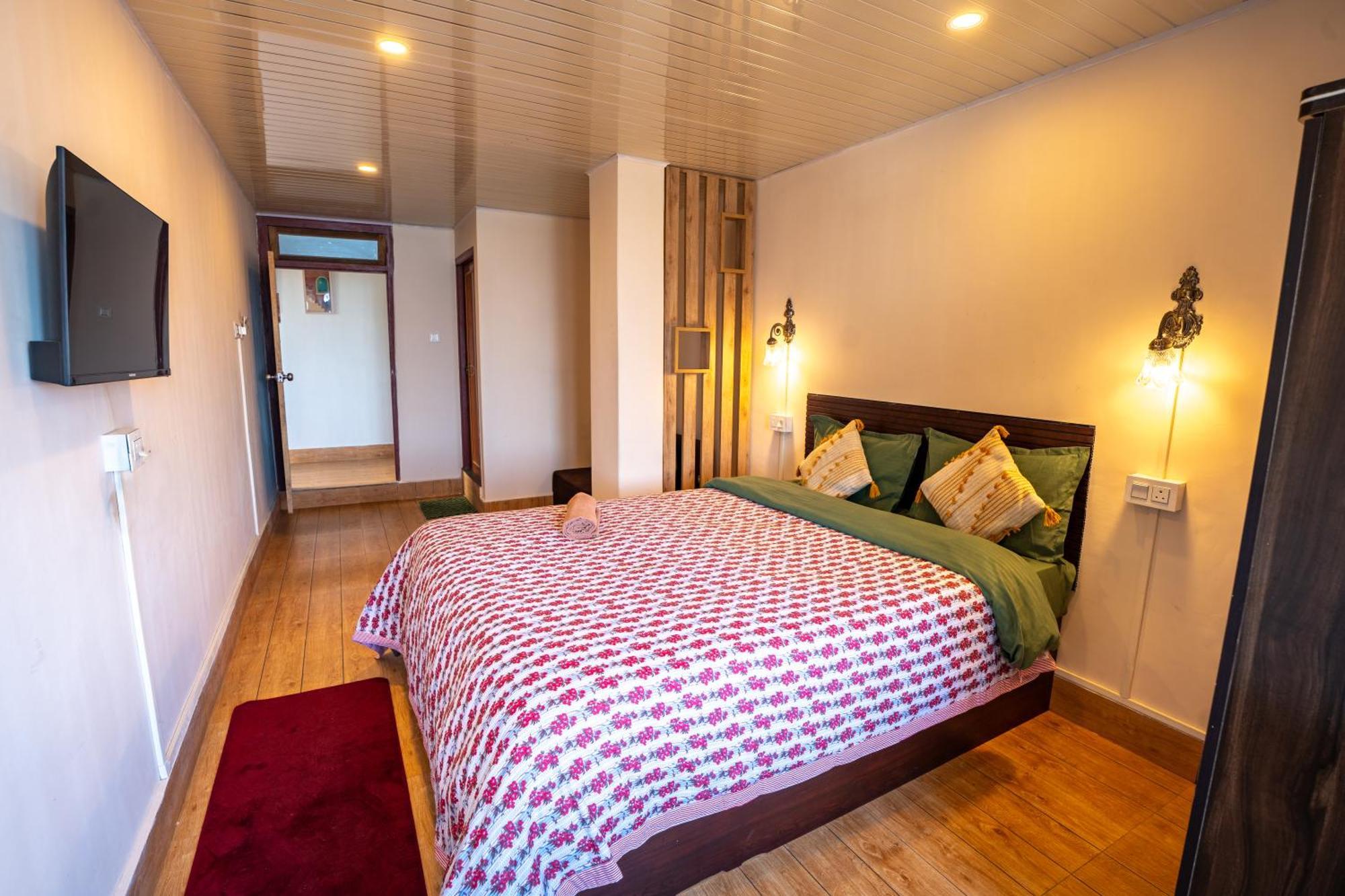 Monratino Himadrie -2 Mins Walk From Mall Road - All Rooms Have Kanchenjunga Mountain View Darjeeling  Dış mekan fotoğraf
